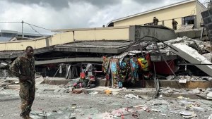 Bangunan-Runtuh-Gempa-Dahsyat-Guncang-Vanuatu_20241217_190504.jpg