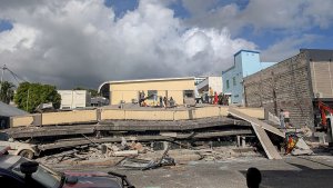 Bangunan-Runtuh-Gempa-Dahsyat-Guncang-Vanuatu_20241217_192205.jpg