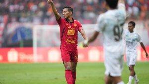 Bek-yang-juga-Kapten-Persija-Jakarta-Rizky-Ridho-dalam-laga-kontra-Persib.jpg