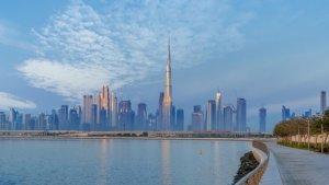 Burj-Khalifa-Gedung-Pencakar-Langit-Tertinggi-di-Dubai-Uni-Emirat-Arab.jpg