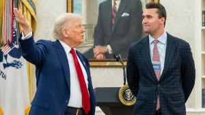 Charlie-Kirk-influencer-politik-konservatif-dan-Presiden-Amerika-Serikat-Donald-Trump.jpg