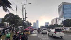 DEMO-DI-DPR-Lalu-lintas-di-depan-Gedung-DPR-RI-Jalan-Gatot-Subroto.jpg