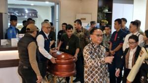 DIPLOMAT-TEWAS-Ketibaan-jenazah-Zetro-Leonard-Purba.jpg