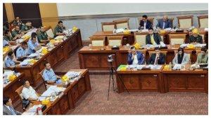 DPR-RI-menggelar-rapat-kerja-perdana-bersama-Menteri-Pertahanan-Sjafrie-Sjamsoeddin.jpg
