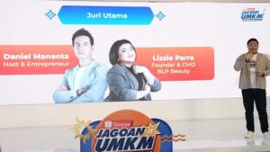Daniel-Mananta-dan-Lizzie-Parra-sebagai-juri-utama-dalam-program-Shopee-Jagoan-UMKM-Naik-Kelas.jpg