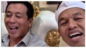 Dedi-Mulyadi-bareng-dengan-korban-perusakan-rumah.jpg