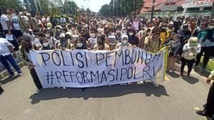 Demonstrasi-Bunderan-UGM.jpg
