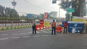 Direktorat-Lalu-Lintas-Polda-Metro-Jaya-melakukan-rekayasa-arus-lalu-lintas-di-Jalan-Arjuna-Selatan.jpg