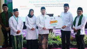 Disaksikan-Menko-PM-BAZNAS-Salurkan-Bantuan-Zmart-Pesantren-di-Jatim.jpg