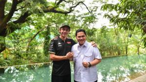 ERICK-THOHIR-DAN-VALENTINO-ROSSI-Menteri-Pemuda-dan-Olahraga.jpg