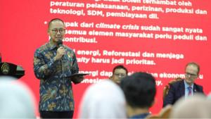 Eddy-Soeparno-Parlemen-Harus-Memimpin-Arah-Transisi-Energi-dan-Aksi-Iklim.jpg
