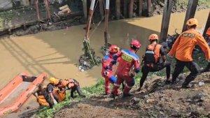 Evakuasi-bocah-tenggelam.jpg