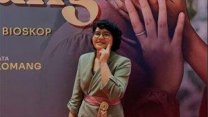 Evelyn-Afnilia-Penulis-Film-Komang.jpg