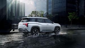 Family-SUV-premium-baru-dari-Mitsubishi.jpg