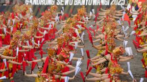 GANDRUNG-SEWU-Sebanyak-1400-penari-tampil.jpg