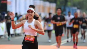 Generali-Indonesia-Proteksi-6000-Pelari-LPS-Monas-Half-Marathon_20250617_131557.jpg