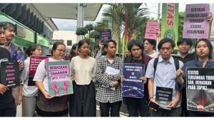 Gerakan-Muda-Lawan-Kriminalisasi-GMLK-bersama-sejumlah-organisasi-masyarakat.jpg