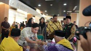 Gubernur-Sumut-Bobby-Nasution-dan-Ketua-TP-PKK-Sumut-Kahiyang-Ayu.jpg
