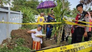 Gundukan-tanah-baru-di-TPU-Salakan-Magelang-tempat-jasad-bayi-ditemukan.jpg