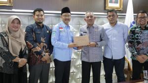 Gus-Ipul-bertemu-dengan-Bupati-Lima-Puluh-Kota-bicarakan-soal-Sekolah-Rakyat.jpg