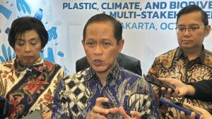 Hanif-Faisol-Nurofiq-dalam-acara-Forum-Plastic-321.jpg