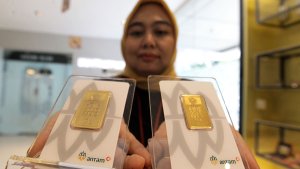 Harga-Emas-Antam-Naik_20251007_212034.jpg