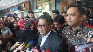 Hasto-Kristiyanto-saat-ditemui-di-sela-sela-persidangan-321.jpg