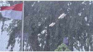 Hujan-Ringan-di-Bogor-Jabar1.jpg