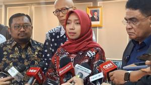 ISTRI-DIPLOMAT-KEMLU-Istri-diplomat-Kementerian-Luar-Negeri-Kemlu-Arya-Daru-Pangayunan.jpg