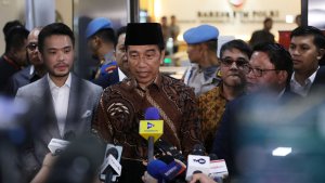 Jokowi-Penuhi-Panggilan-Bareskrim-Polri_20250520_145900.jpg