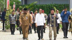 Jokowi-di-Gedung-AManah-Aceh-3621873sakjdsa.jpg