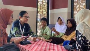 KERACUNAN-MBG-Sejumlah-siswa-yang-ada-di-SD-1-Selat-Kecamatan-Narmada.jpg