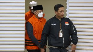 KPK-Tetapkan-Tersangka-OTT-di-Pemprov-Bengkulu_20241125_001433.jpg