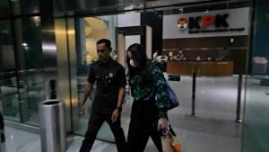 KPK-memeriksa-saksi-Melissa-B-Darbang-terkait-kasus-dugaan-korupsi-CSR-BI.jpg