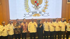 KSPS-dan-puan-maharani-di-DPR.jpg