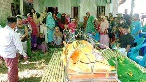 Kakek-Terseret-Arus-Banjir-di-Kupang.jpg