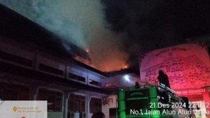 Kantor-DPRD-Pekalongan-Terbakar.jpg