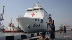 Kapal-Rumah-Sakit-KRI-dr-Radjiman-Wedyodiningrat-TNI-AL-di-Dermaga-Mako-Kolinlamil-Tanjung-Priok.jpg
