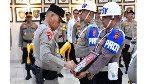 Kapolda-NTT-Pecat-Ipda-Noldy-R-Ballo-Terbukti-Berbuat-Zina-hingga-Telantarkan-Istri-Anak.jpg