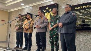Kapolri-Jenderal-Polisi-Listyo-Sigit-Prabowo-menggelar-rapat-bersama-4321.jpg