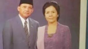Karlinah-Umar-Wirahadikusumah.jpg
