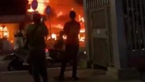 Kebakaran-restoran-cepat-saji-di-Jalan-RS-Fatmawati-Raya-Cipete-Jakarta-Selatan.jpg