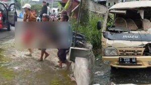 Kecelakaan-di-Tawangmangu-Karanganyar-Jawa-Tengah.jpg