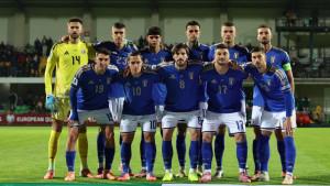 Kesebelasan-Timnas-Italia-melakukan-foto-bersama-sebelum-melawan-Moldova.jpg