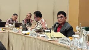 Ketua-BP-MPR-Andreas-Hugo-Pareira-memimpin-pleno.jpg