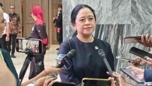 Ketua-DPR-RI-Puan-Maharani-memberikan-pernyataan-pers-di-Kompleks-Parlemen.jpg