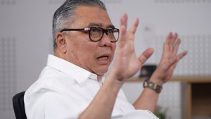 Ketua-Harian-PSI-Ahmad-Ali-Berkunjung-ke-Tribunnews_20251008_150338.jpg
