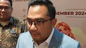 Ketua-Komisi-II-DPR-RI-Rifqinizamy-Karsayuda.jpg