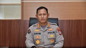 Kombes-Adam-Erwindi-memastikan-enam-anggota-Polres-Hulu-Sungai-Tengah.jpg