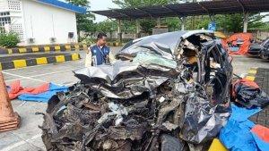 Kondisi-mobil-BRV-yang-terlibat-dalam-kecelakaan-maut-menabrak-bus-rombongan-Bonek.jpg
